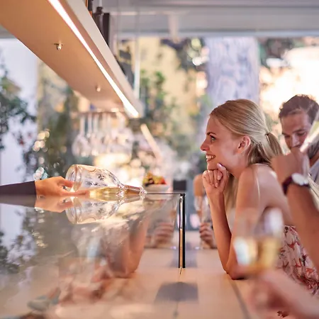 Village - Bouganville