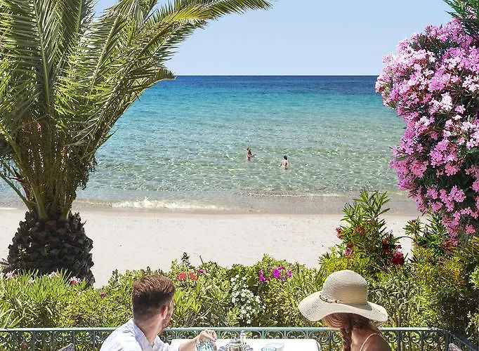 Village - Bouganville Üdülőközpont Santa Margherita di Pula