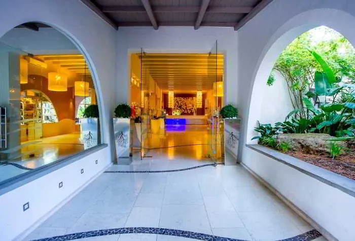 Station touristique Village - Bouganville Santa Margherita di Pula